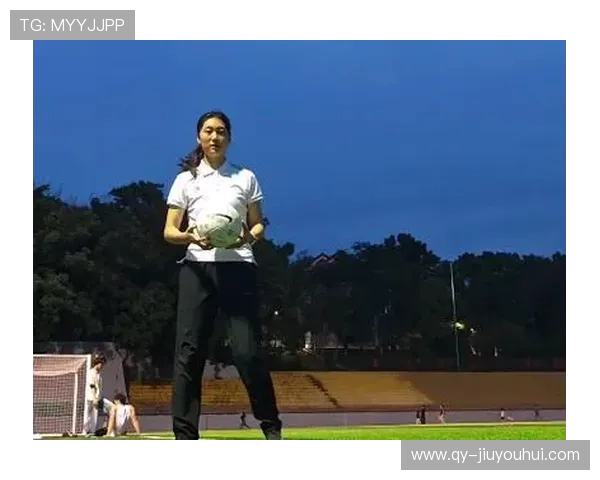 足球垂直颠球基础技巧教学方案与训练方法解析